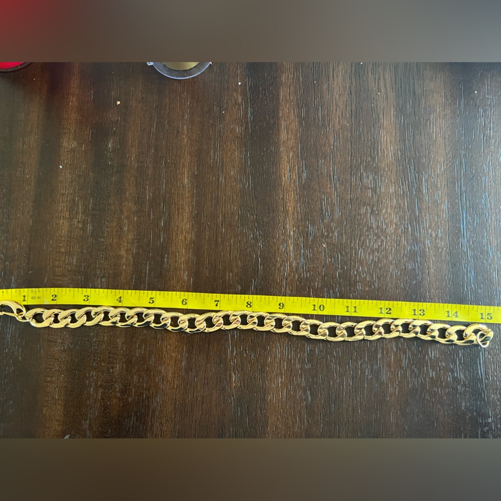 A shocker necklace
